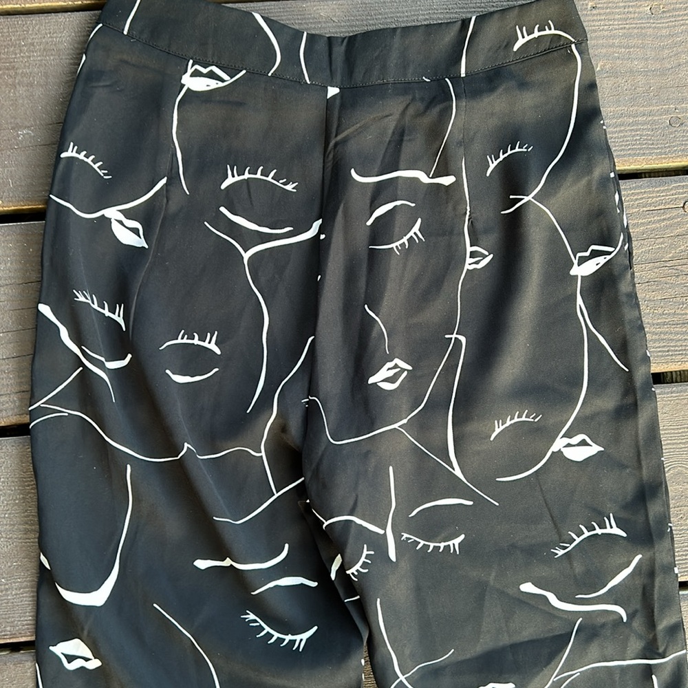 Princess Polly Zavia Pants Trousers with Printed Silhouette Faces, Size 2 - Picture 11 of 12